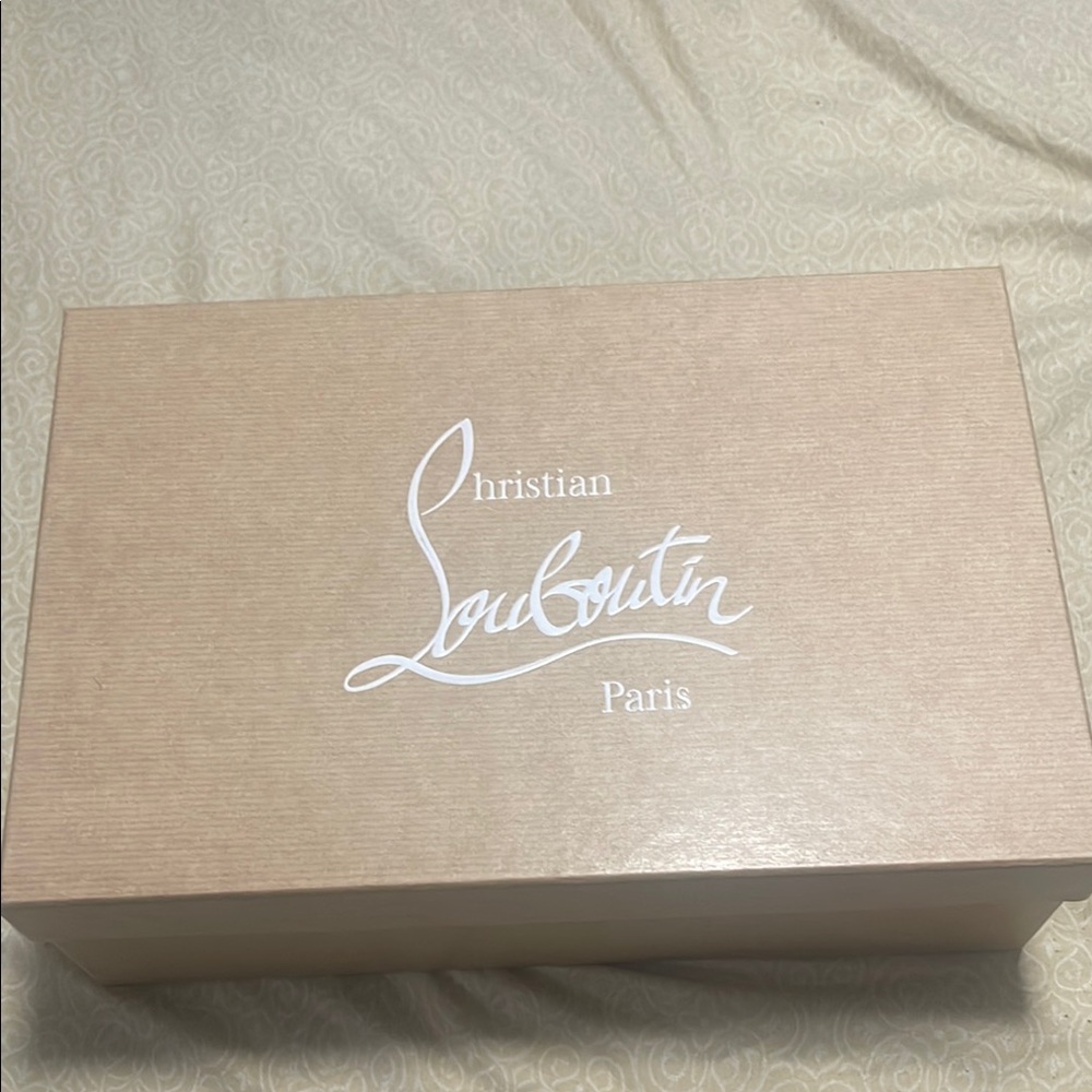 Brand New CL Pigalle